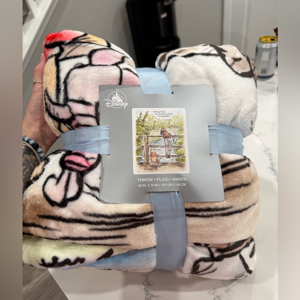Disney Winnie the Pooh Plush Blanket